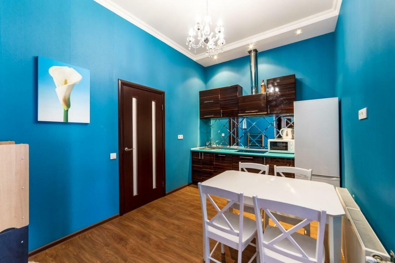 Stylish Apartment With A Balcony Overlooking The Park Odessa Dış mekan fotoğraf