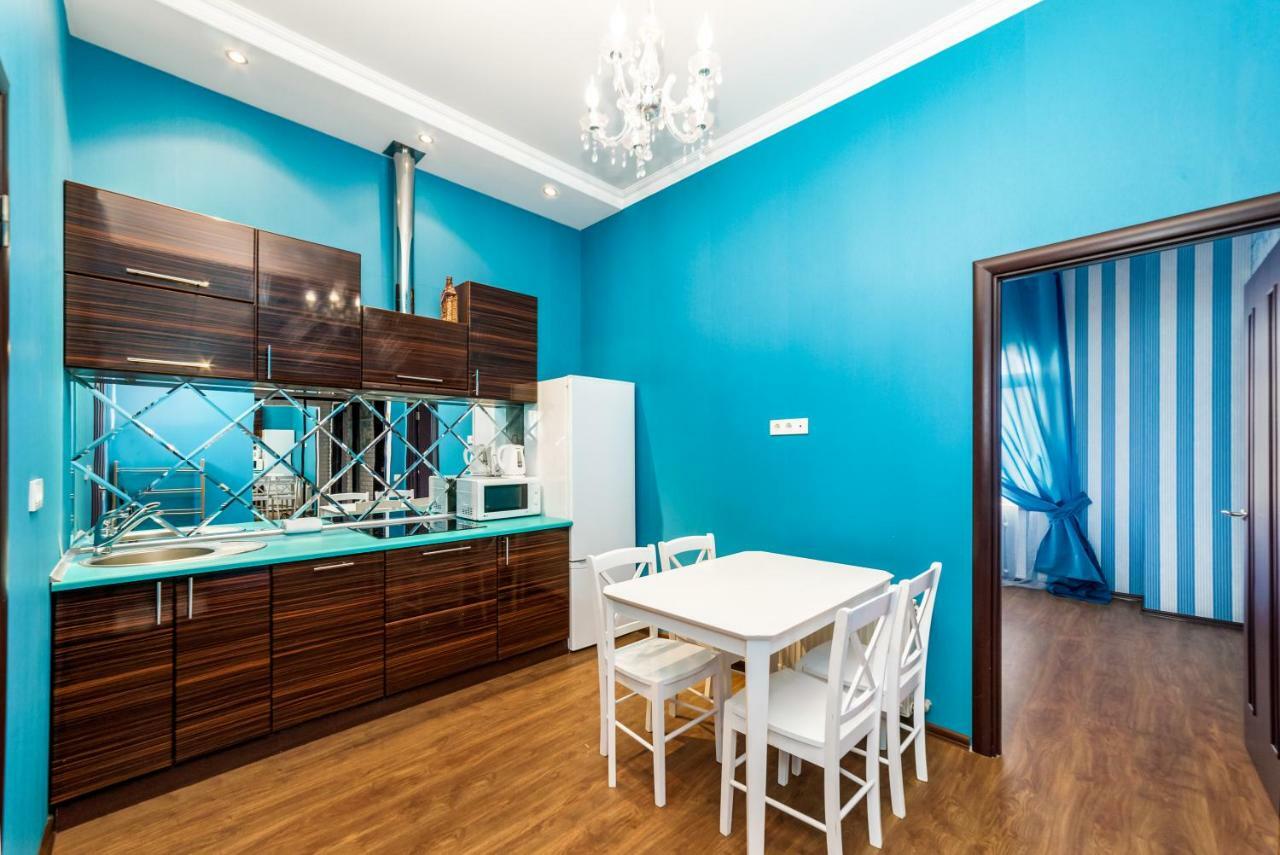 Stylish Apartment With A Balcony Overlooking The Park Odessa Dış mekan fotoğraf